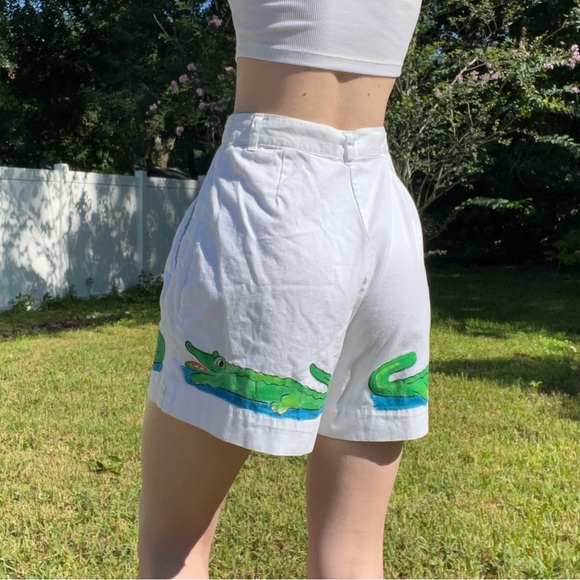 Vintage High Waisted Hand Painted Shorts - Picture 4 of 7